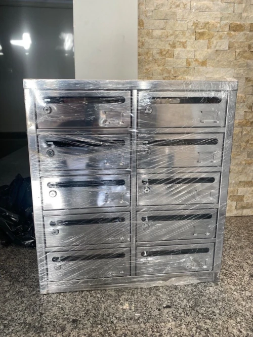 Équipement magasin /boîte aux lettres /rayonnage lour mi lourd leger/armoire métallique