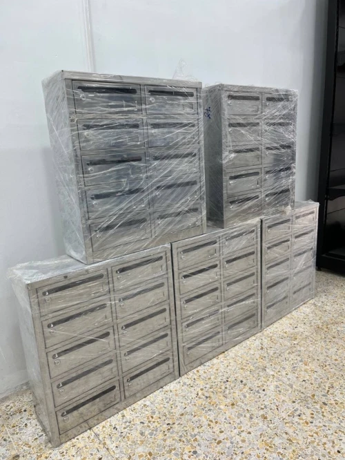 Équipement magasin /boîte aux lettres /rayonnage lour mi lourd leger/armoire métallique