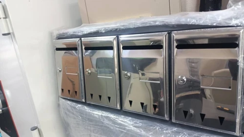 Équipement magasin /boîte aux lettres /rayonnage lour mi lourd leger/armoire métallique