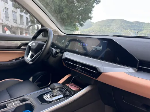 Geely X6 Pro  2025 Luxury 