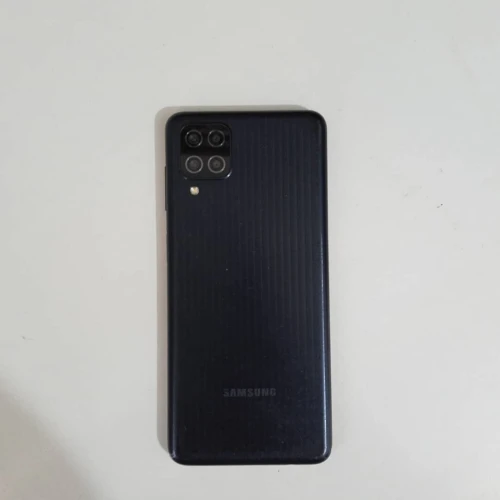 SAMSUNG M12