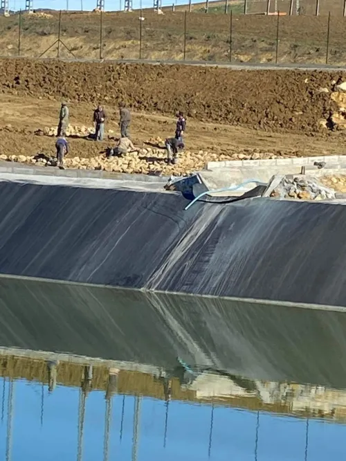 Geomembrane geocomposites, géotextiles