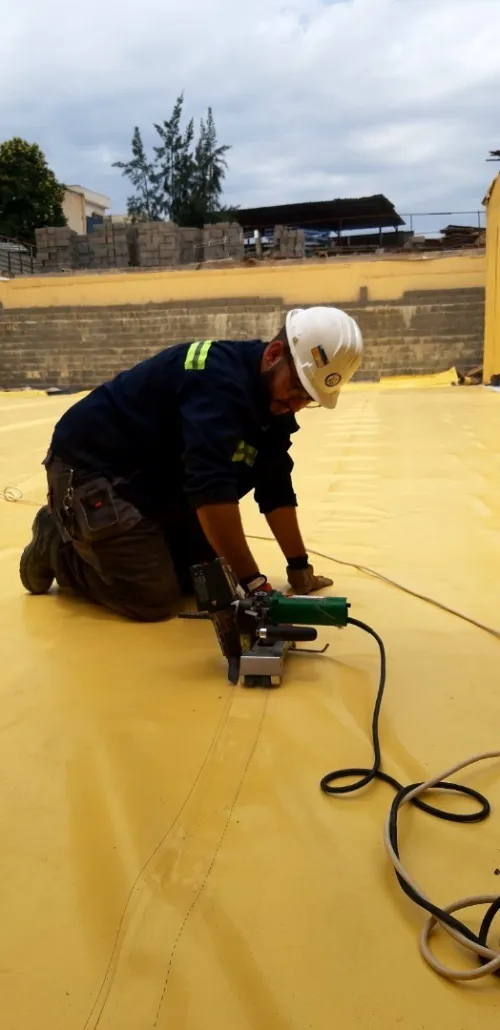 Geomembrane geocomposites, géotextiles