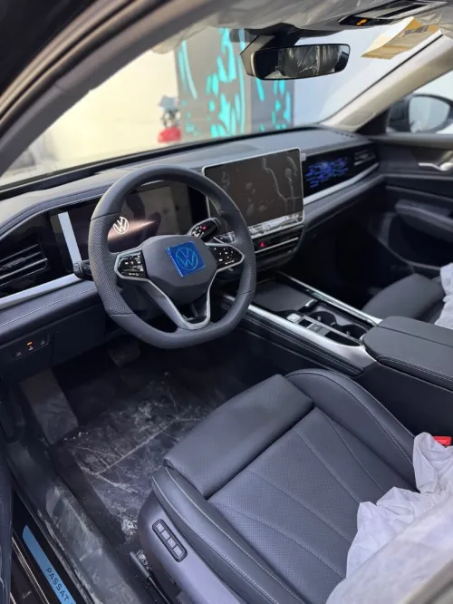 Volkswagen Passat 2025 Pro