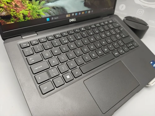 Dell Latitude 7330 Carbon Ultrabook i7 1265u vPro 12eme 16GB 512GB SSD 13.3" FULL HD IPS