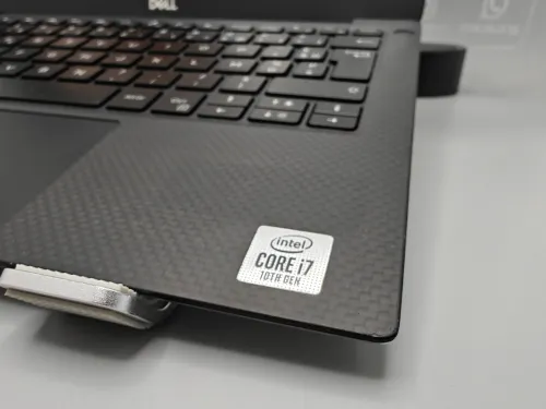 VENDU Dell XPS 13 7390 i7 10510u 10th 16GB 512GB SSD 13.3" FULL HD IPS 