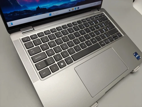 Dell Latitude 7440 2-in-1 Convertible i7 1365U vPro 13eme 32GB DDR5 512GB SSD 14" FHD+ TACTILE X360