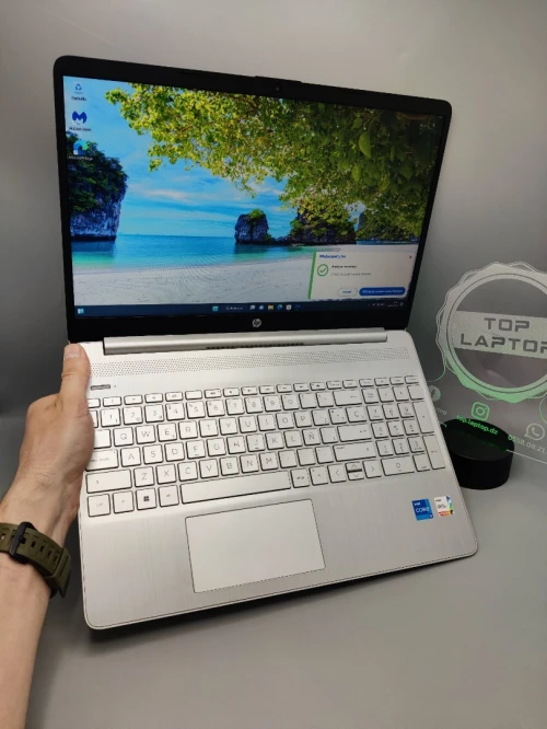 Hp Laptop 15s i5 1155G7 11eme 8GB 512GB SSD 15.6" FULL HD 