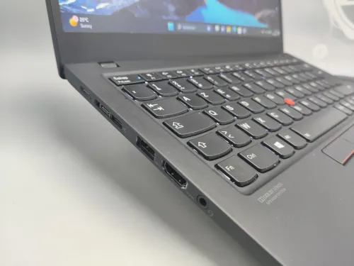 [VENDU] Lenovo Thinkpad X1 Carbon Gen7 i5 8365U vPRO 8th 16GB 256GB SSD 14" FULL HD IPS