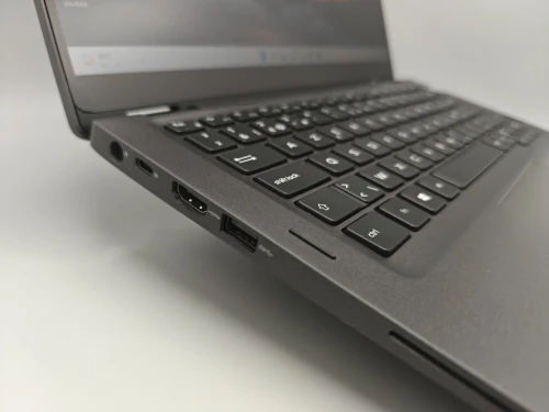 Dell Latitude 5300 2-in-1 x360 i5 8eme 16GB RAM 512GB SSD 13.3" FULL HD IPS TACTILE CONVERTIBLE