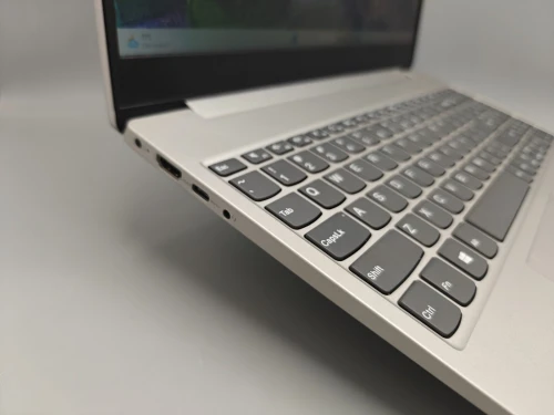 Lenovo IdeaPad S340 Slim Ryzen 5 3500u 8GB 128GB SSD + 1TB HDD 15.6" FULL HD AMD RADEON VEGA 8 2GB
