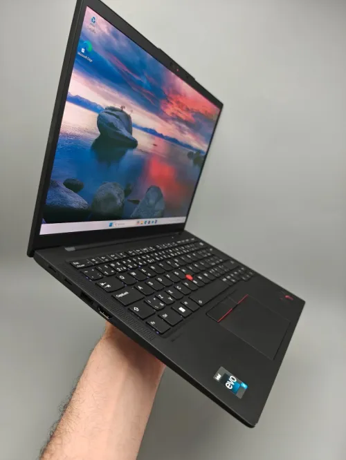 Lenovo Thinkpad X1 Carbon Gen 11 OLED 3K QHD i7 1355u 13eme 32GB 1TB SSD 14" 3K QHD SIM 4G/5G