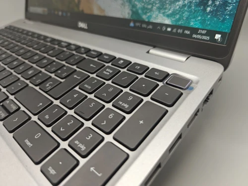 Dell Latitude 5540 i7 13eme 1355U 13eme 16GB 512GB SSD 15.6" FULL HD IPS
