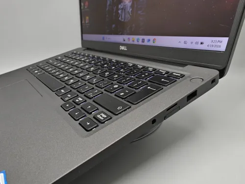 Dell Latitude 7400 Carbon i5 8eme 8GB 256GB SSD NVMe 14" FULL HD IPS TACTILE
