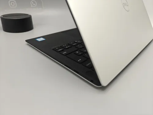 Dell XPS 13 9380 4K UHD+ i7 8565U 8GB 256GB SSD NVMe 13.3" IPS 4K