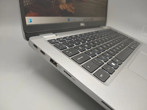 Dell Latitude 5330 i5 1245u vPRO 12th 16GB 512GB SSD NVMe 13.3" FULL HD IPS 