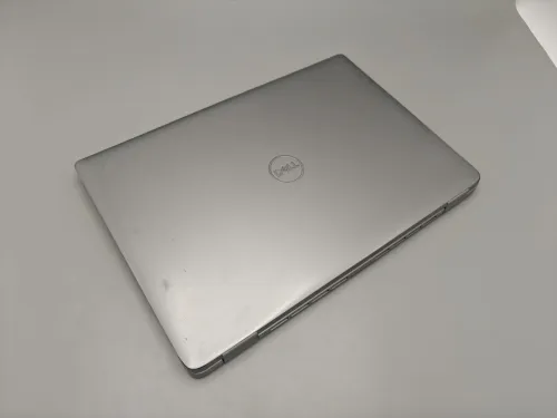 Dell Latitude 5340 i5 1345u vPro 13eme 16GB DDR5 256GB SSD 13.3" FULL HD IPS