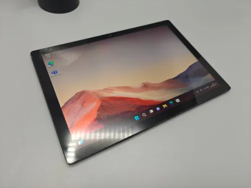 Microsoft Surface Pro 7 2-in-1 i7 1065G7 10eme 16GB 256GB SSD 12.3" 3K UHD TACTILE Black Edition