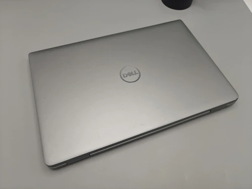 Dell Latitude Ultra 5 135U 16GB DDR5 256GB SSD NVME 15.6" FULL HD IPS