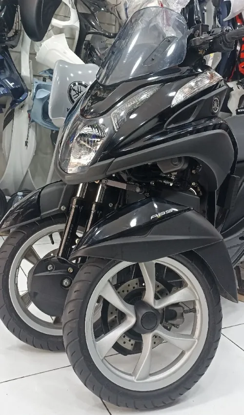 YAMAHA Tricity 2017