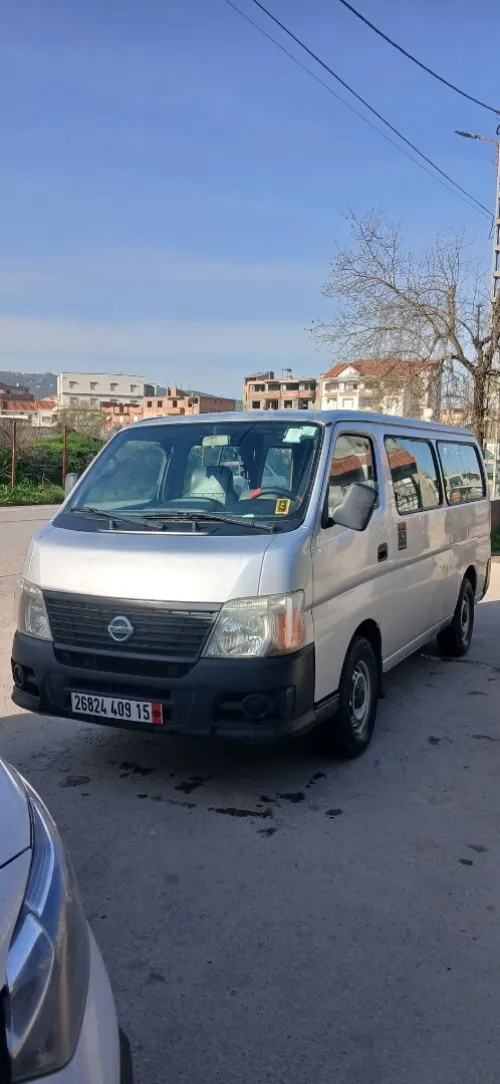 Nissan Urvan 2009