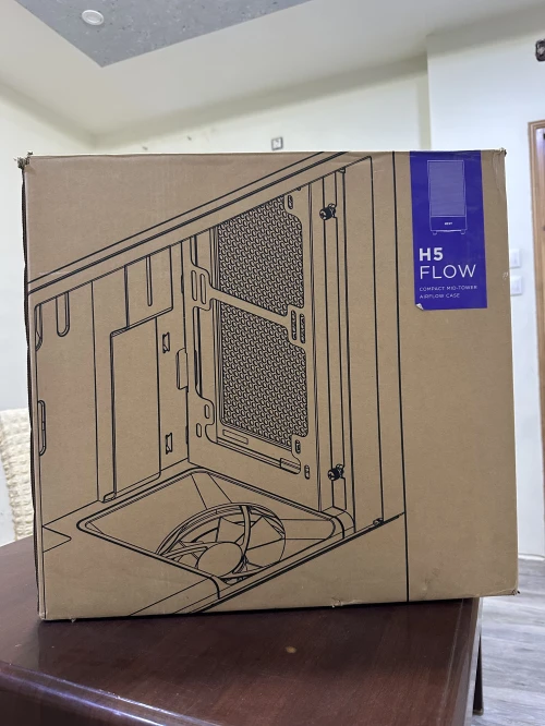NZXT H5 flow white