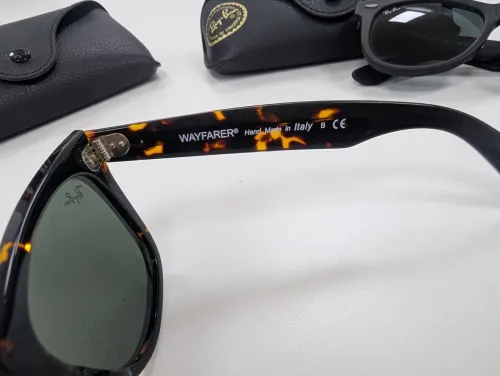 Ray ban wayfarer usa inclinée 
