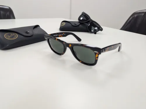 Ray ban wayfarer usa inclinée 