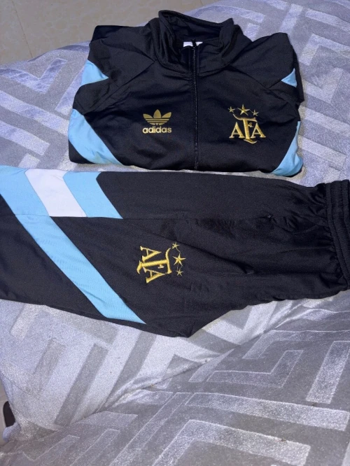 Survette Addida equipe Argentine