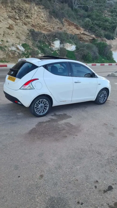 Lancia Ypsilon 2013 Ypsilon