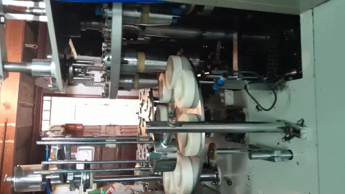 Machine pour fabrication goblet en papier