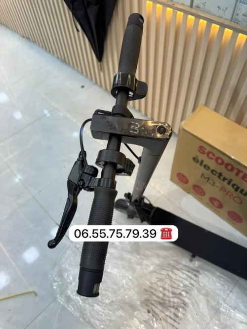 Trottinette électrique  pro 3 تروتينات الكتريك  (جديدة فالكرطون)