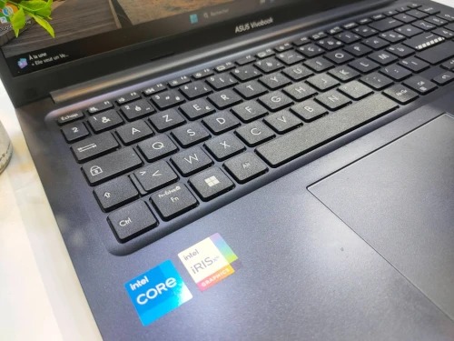 ASUS VIVOBOOK X1504ZA i5 1Tb ssd  15P