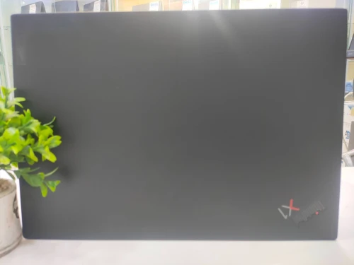 LENOVO Thinkpad X1 Carbon 12th Génération. i5  16GB 256GB SSD 14P