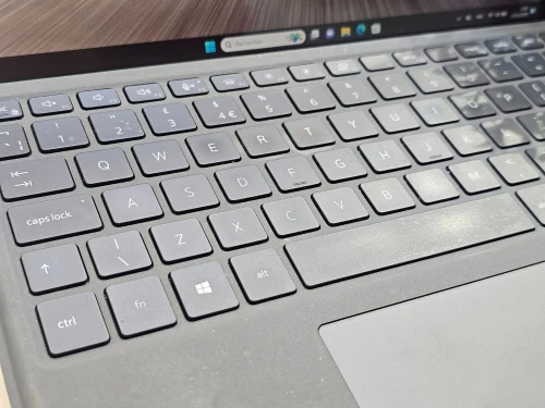 SURFACE pro 9 i7 12th 16GB 256SSD TACTILE 