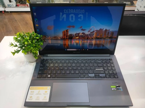 ASUS VIVOBOOK PRO  i5 512GB ssd  16GB   15P OLED