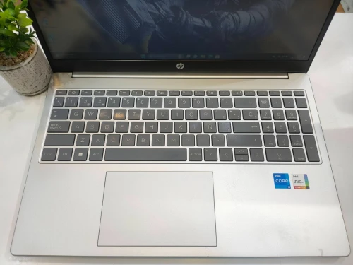 HP Laptop 15 I5 13th 16GB/512GB SSD 15.6P