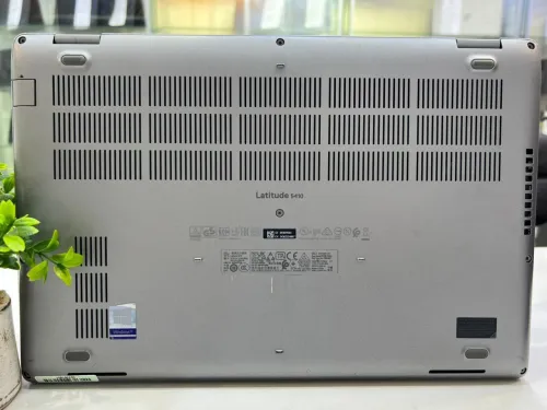 DELL Latitude 5410 i7-1061U 16GB 256ssd 14Pouce