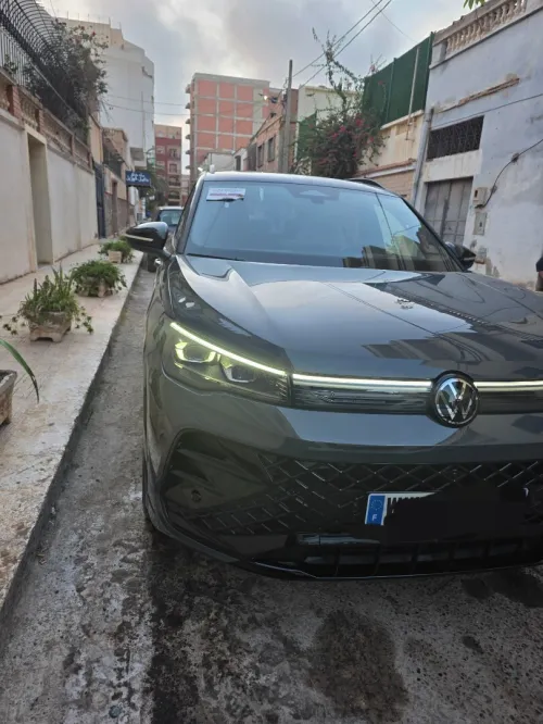 Volkswagen Tiguan 2025 R Line 193 chv