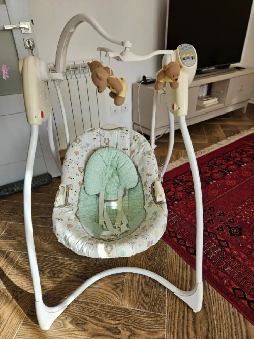 Balancelle électrique pour bébé GRACO