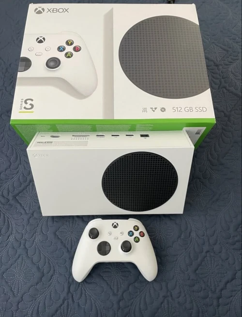  À VENDRE : Xbox série s État impeccable avec plus de 10 jeux