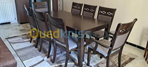 Table 8 chaises 