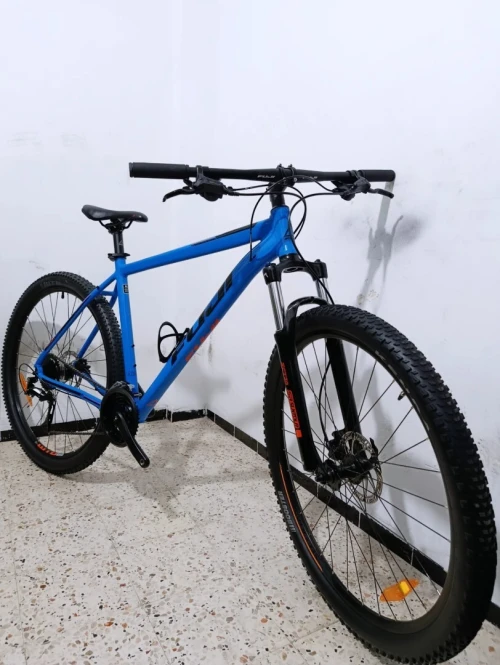Vélo VTT Fuji Taille XL 29 pouces État Neuf frein Hydraulique 8 Vitesses
