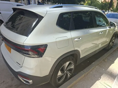 Volkswagen Taos 2025 5