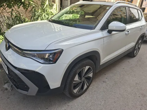 Volkswagen Taos 2025 4