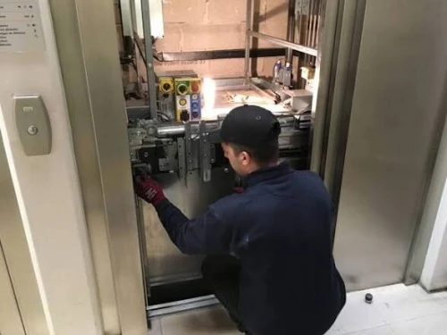 Montage digicode et Réparation ascenseurs