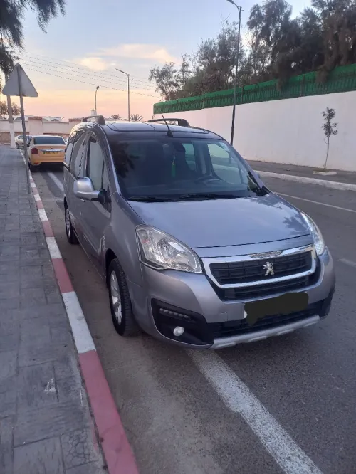 Peugeot Partner 2016 Tepee Allure 