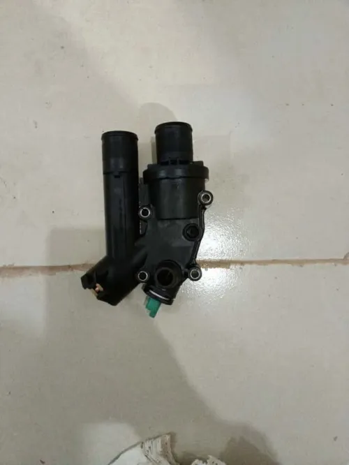 Pipe Thermostat Freelander2 et Evoque