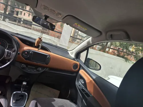 Toyota Yaris 2015 Hatchback française