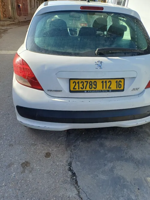Peugeot 207 2012 Fennec
